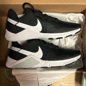 Nike Legend Essential